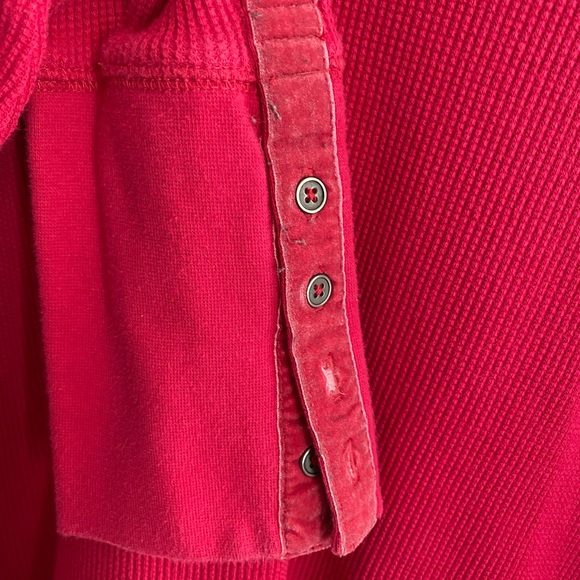 Women’s Large Sundance Magenta Crewneck Thermal with Velvet & Button Cuffs - Picture 5 of 5